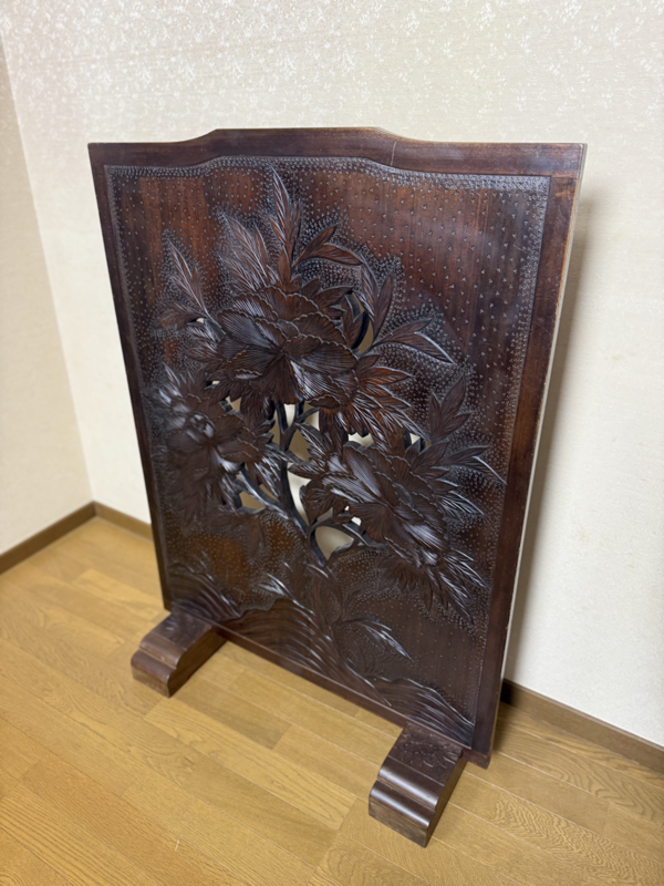 衝立　透かし牡丹